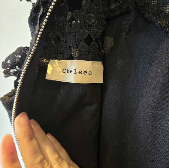 Chelsea Samantha Lace Trumpet Dress Size Small - Picture 12 of 13